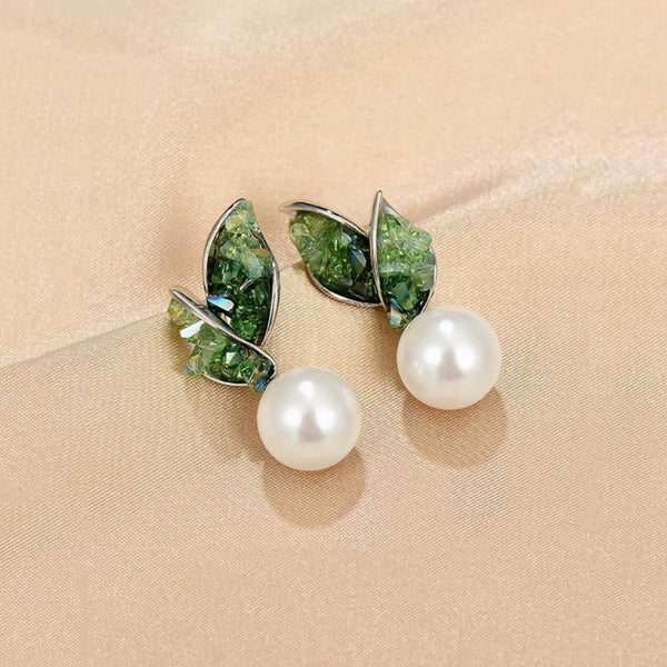 Green crystal leaf pearl earrings