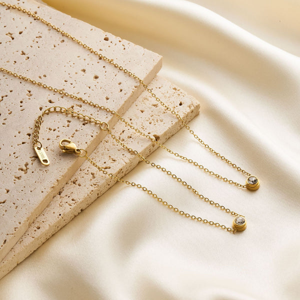 Circular Zirconia Diamond Pendant Necklace