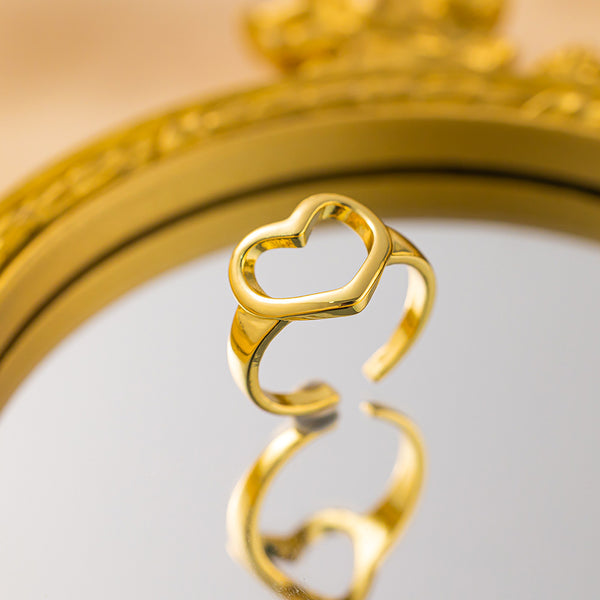 Stylish Golden Heart Ring