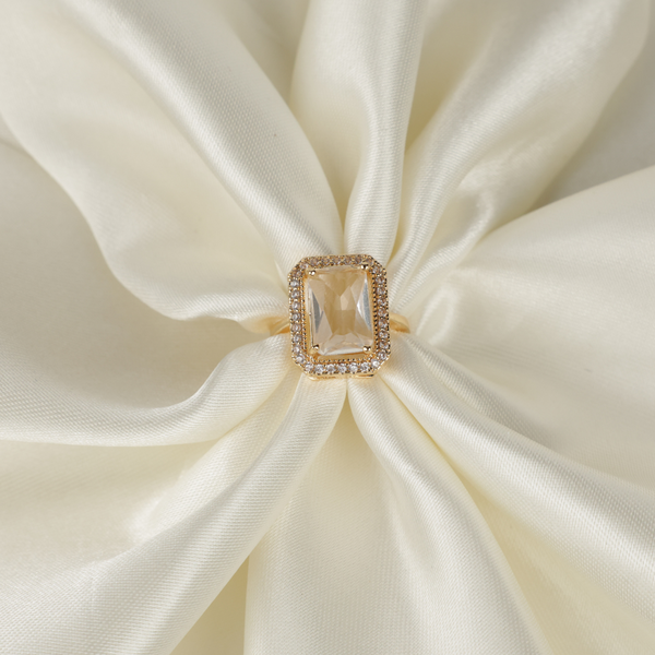 Beautiful Yellow Gold Stone Ring
