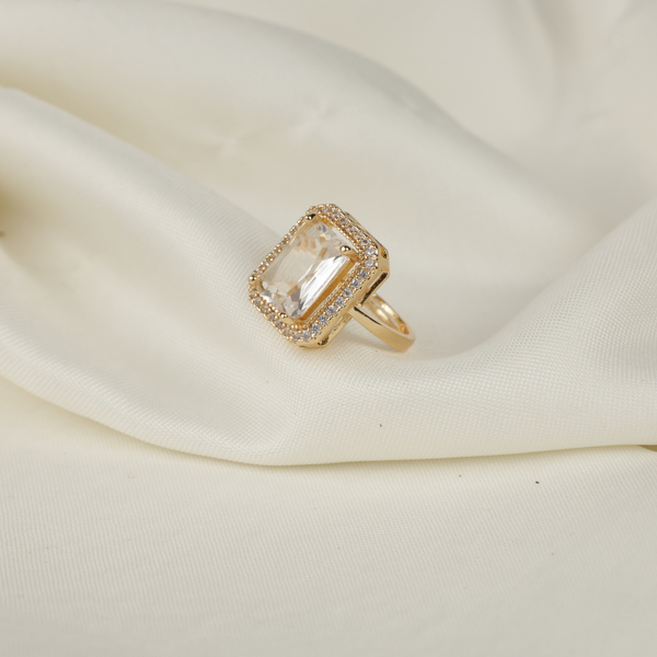 Beautiful Yellow Gold Stone Ring