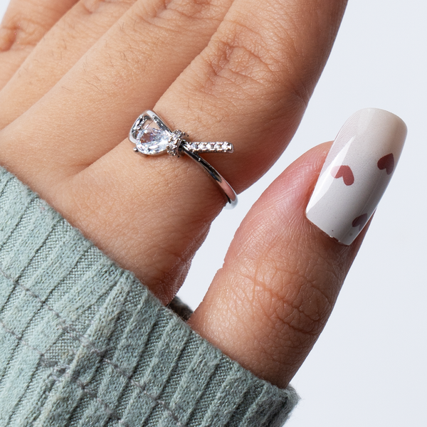 Elegant Floral Silver Ring