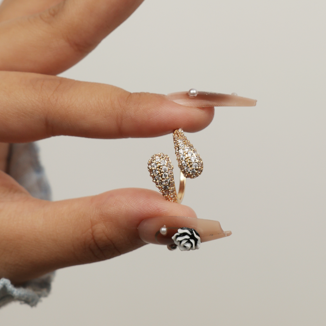 Designer Golden Snake-Shaped Ring