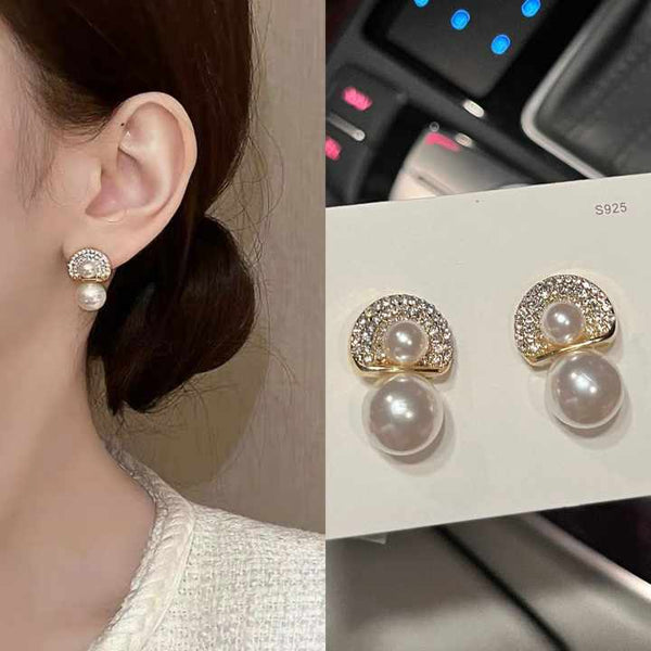 Tiny Peacock Design Double Pearl Earring