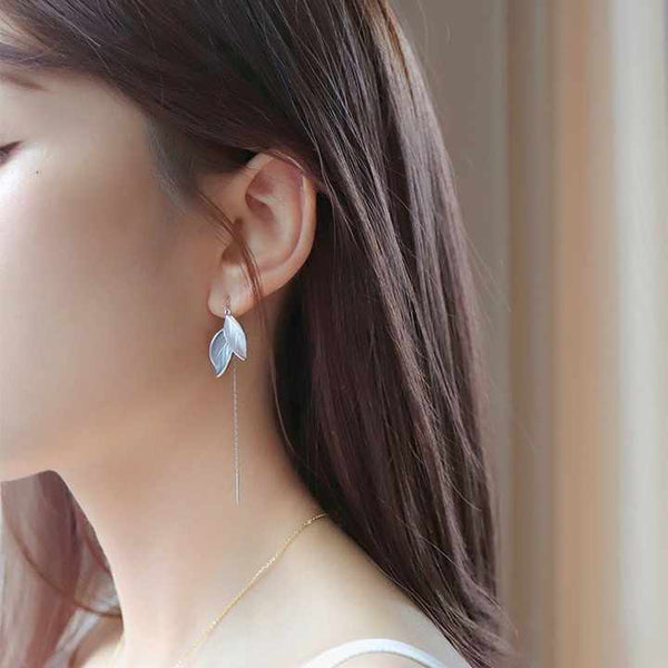 Leaf Design Long Chain Tassel Earring