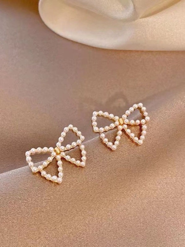 Bow Shaped Pearl Earrings