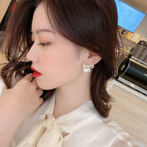 Stone Studded Bow Earring