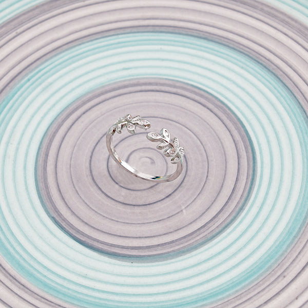 Sterling Leaves Vintage Silver Ring