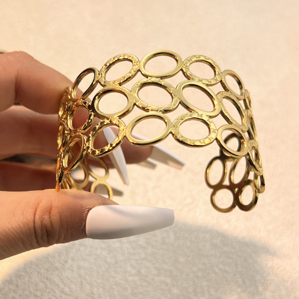 Golden Halo Circle bracelet