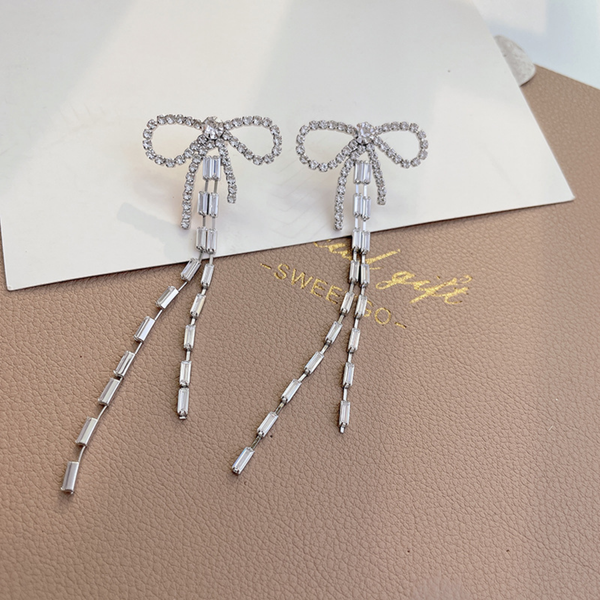 Rhinestone bow earring