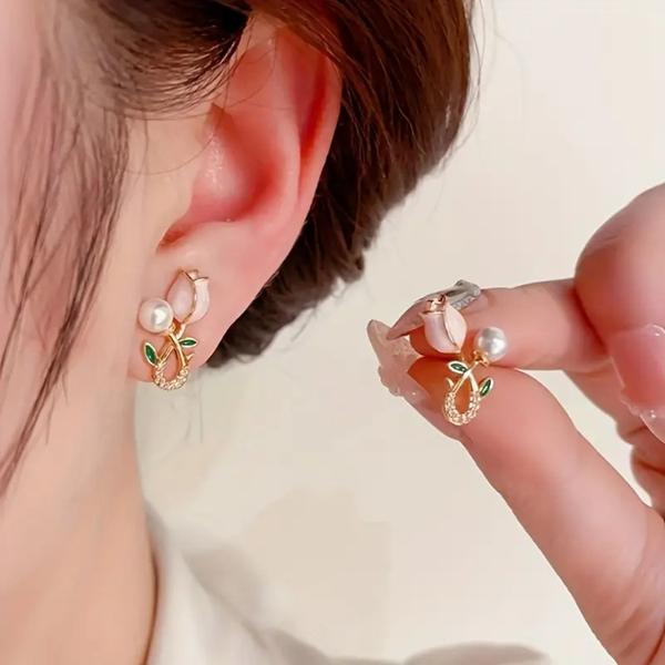 Pink Pearl tulip stud earrings