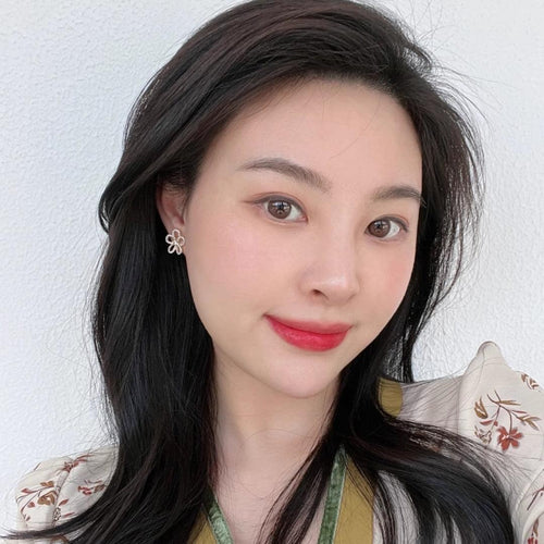 Stunning Little Zircon Flower Stud Earring