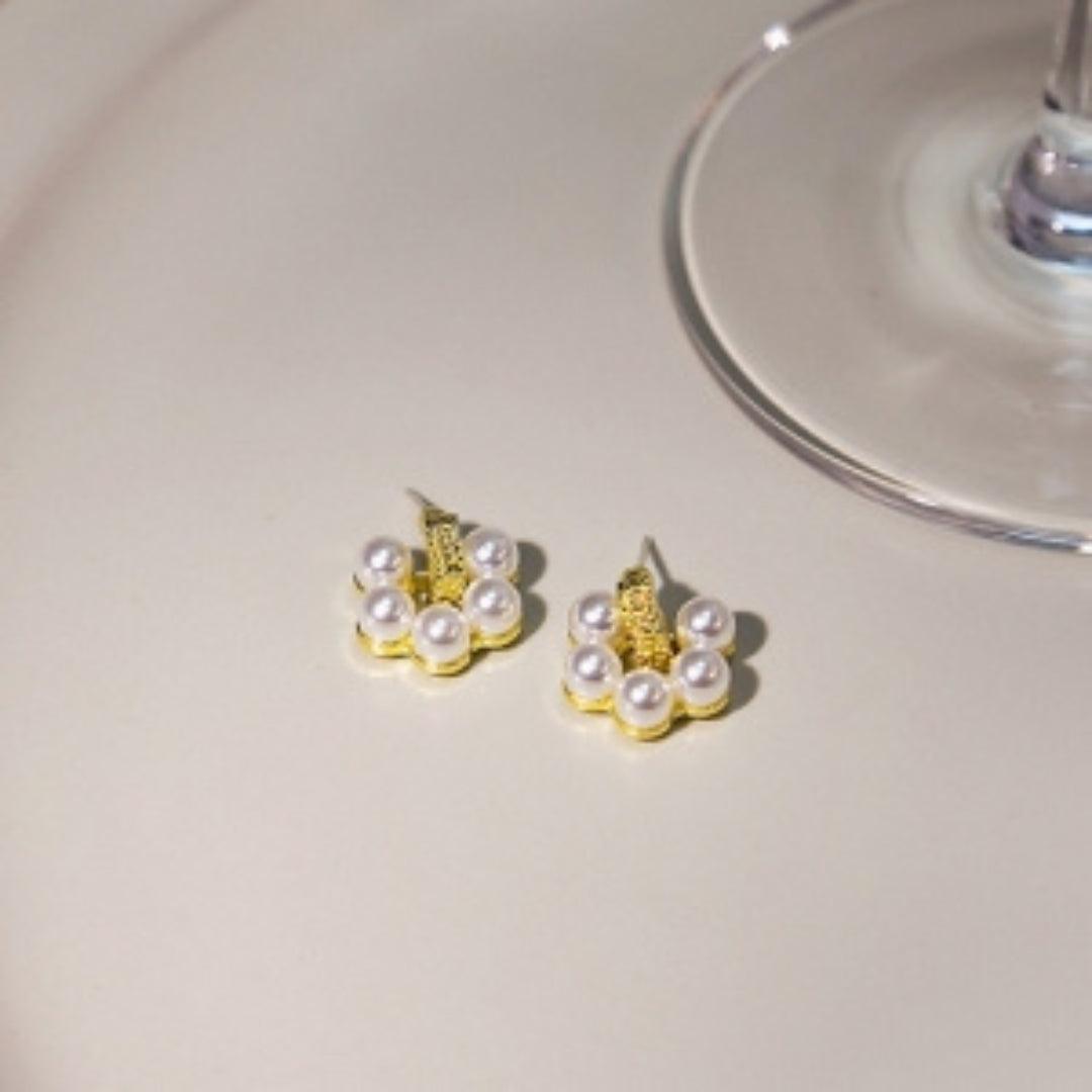 Flower Pearl Stud Earrings