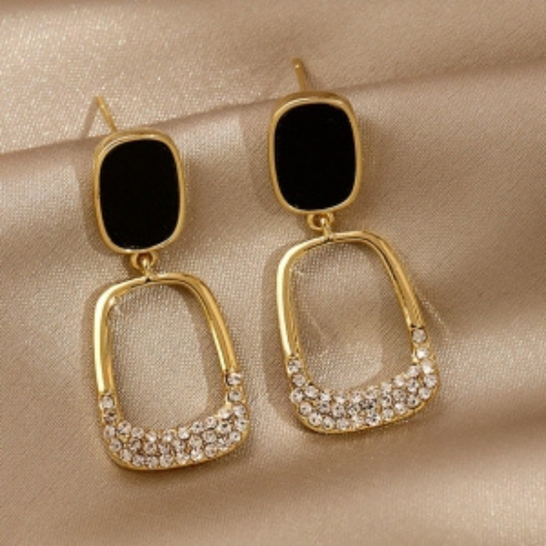 Simple diamond earrings