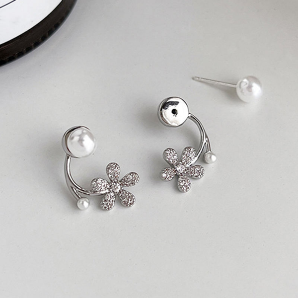 White Pearl Stud Earring