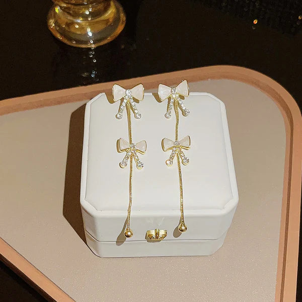 Glimmer Bow-drop Earring