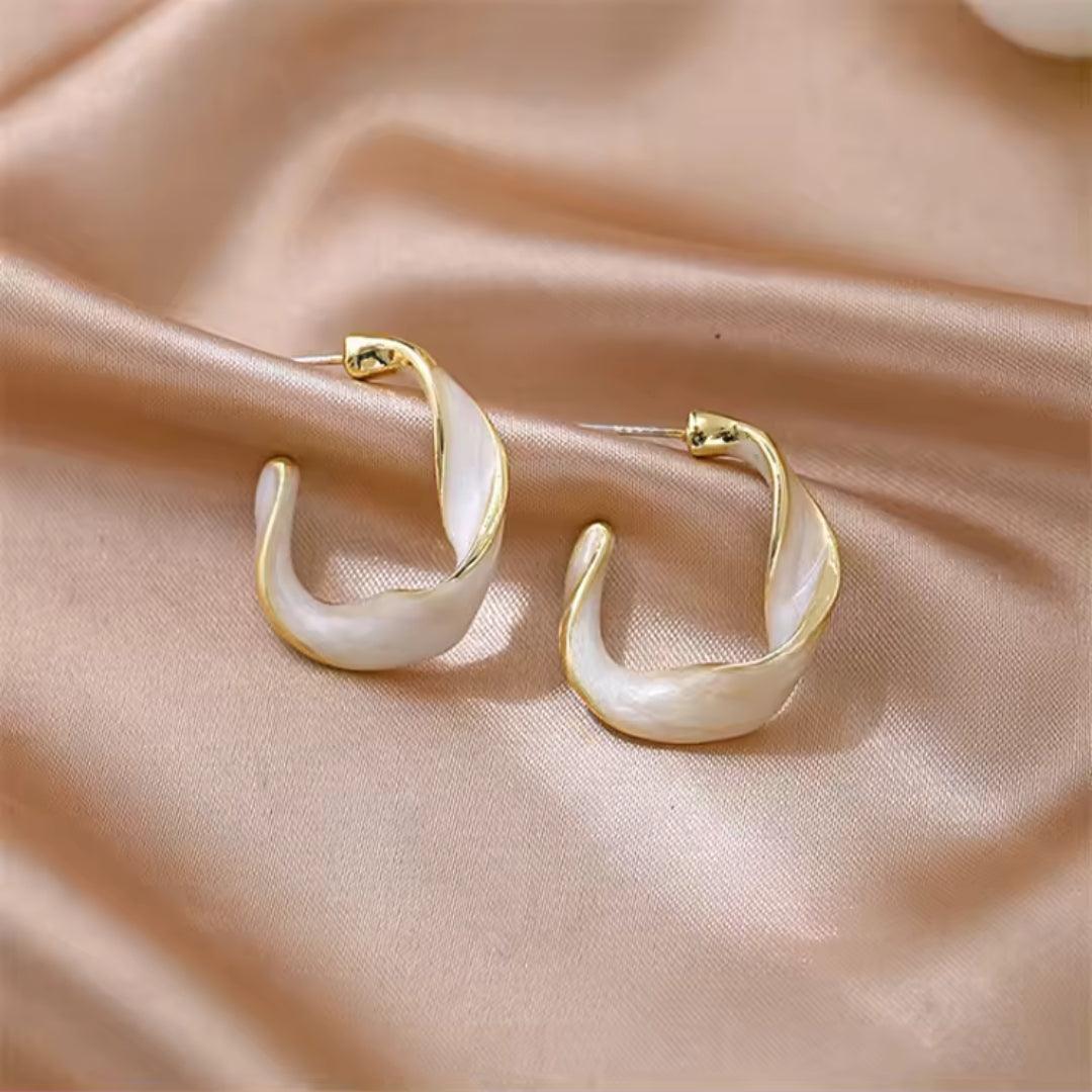 Twisted hoops earrings