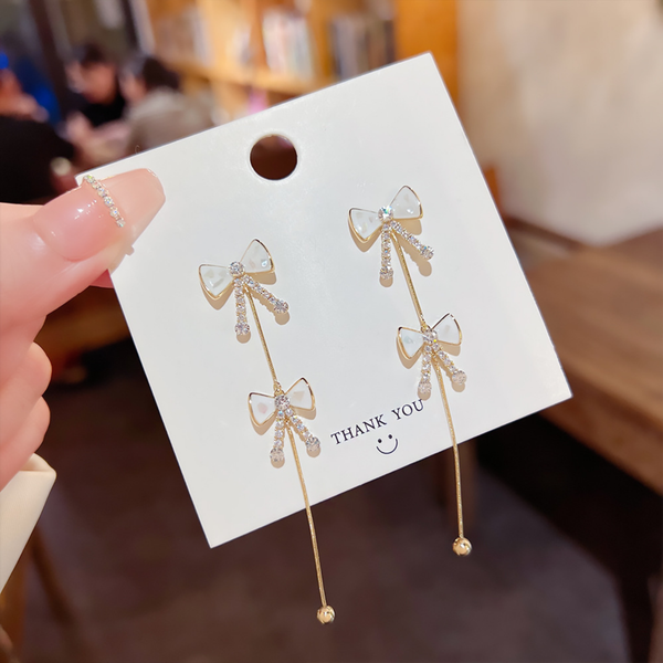 Glimmer Bow-drop Earring