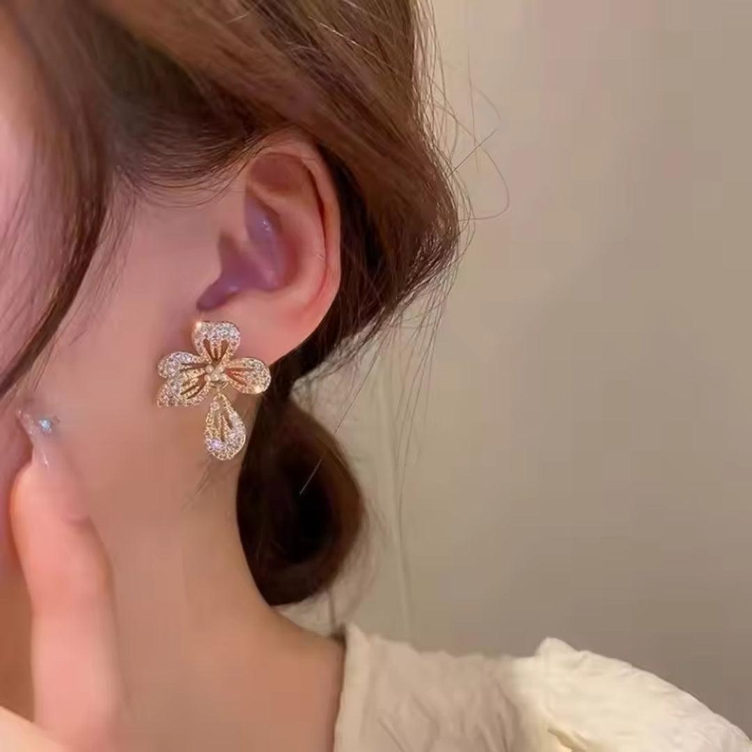 Sparkling Flower Stud Earrings