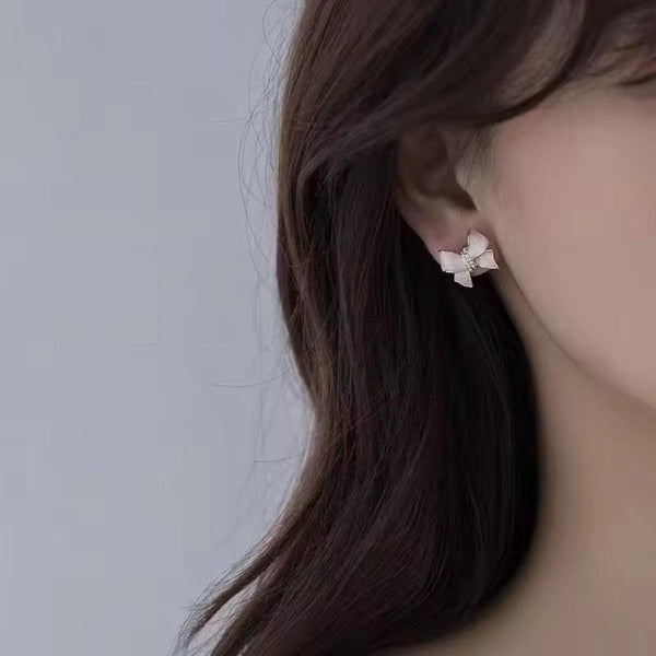 Gold Bow Earrings
