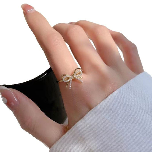 Gold Glam Pearl Twist Ring