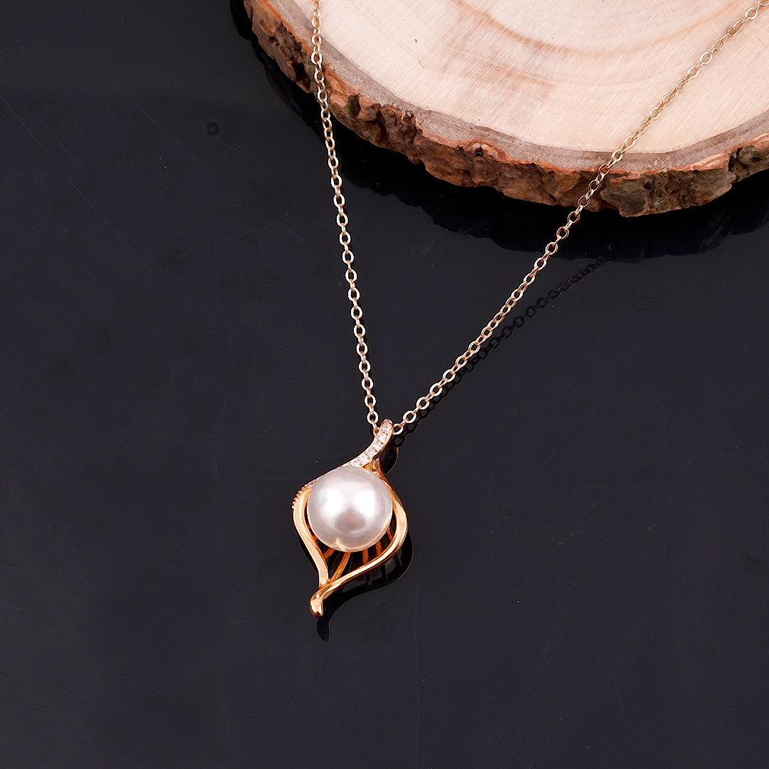 Gold Necklace with Pearl and Diamond Pendant