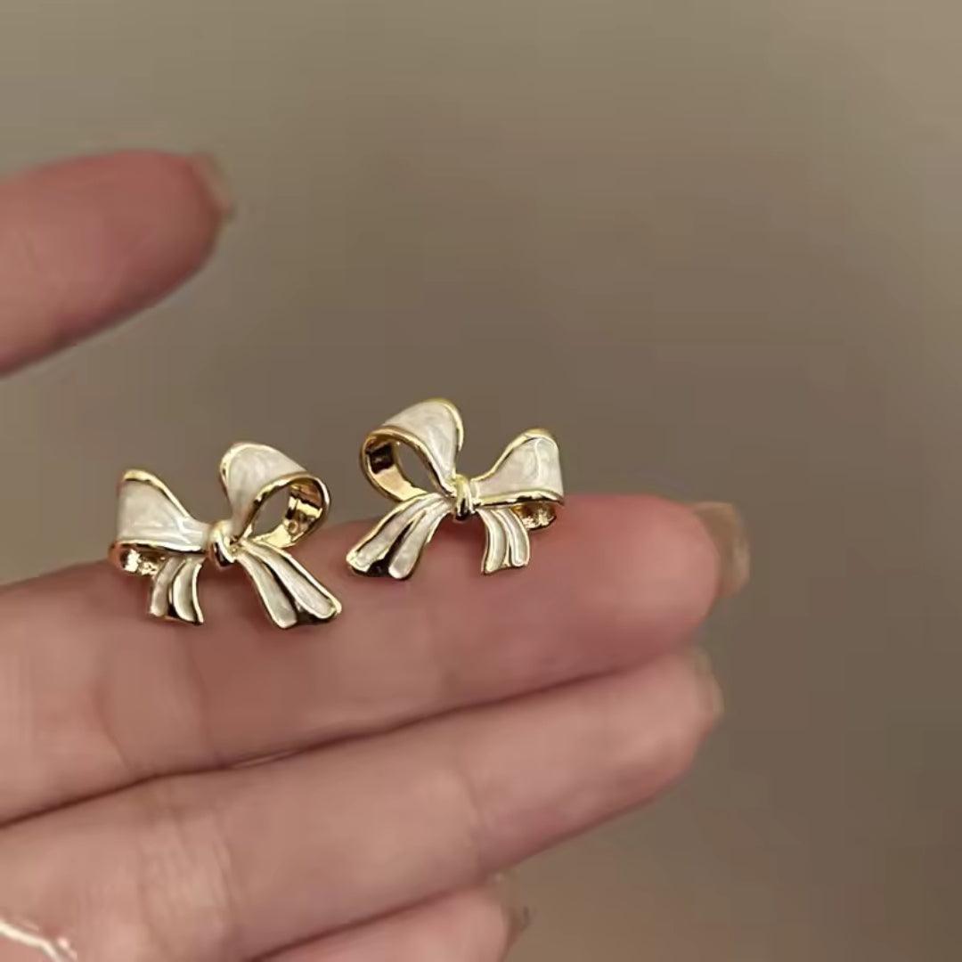 Chic Gold Bow Earrings