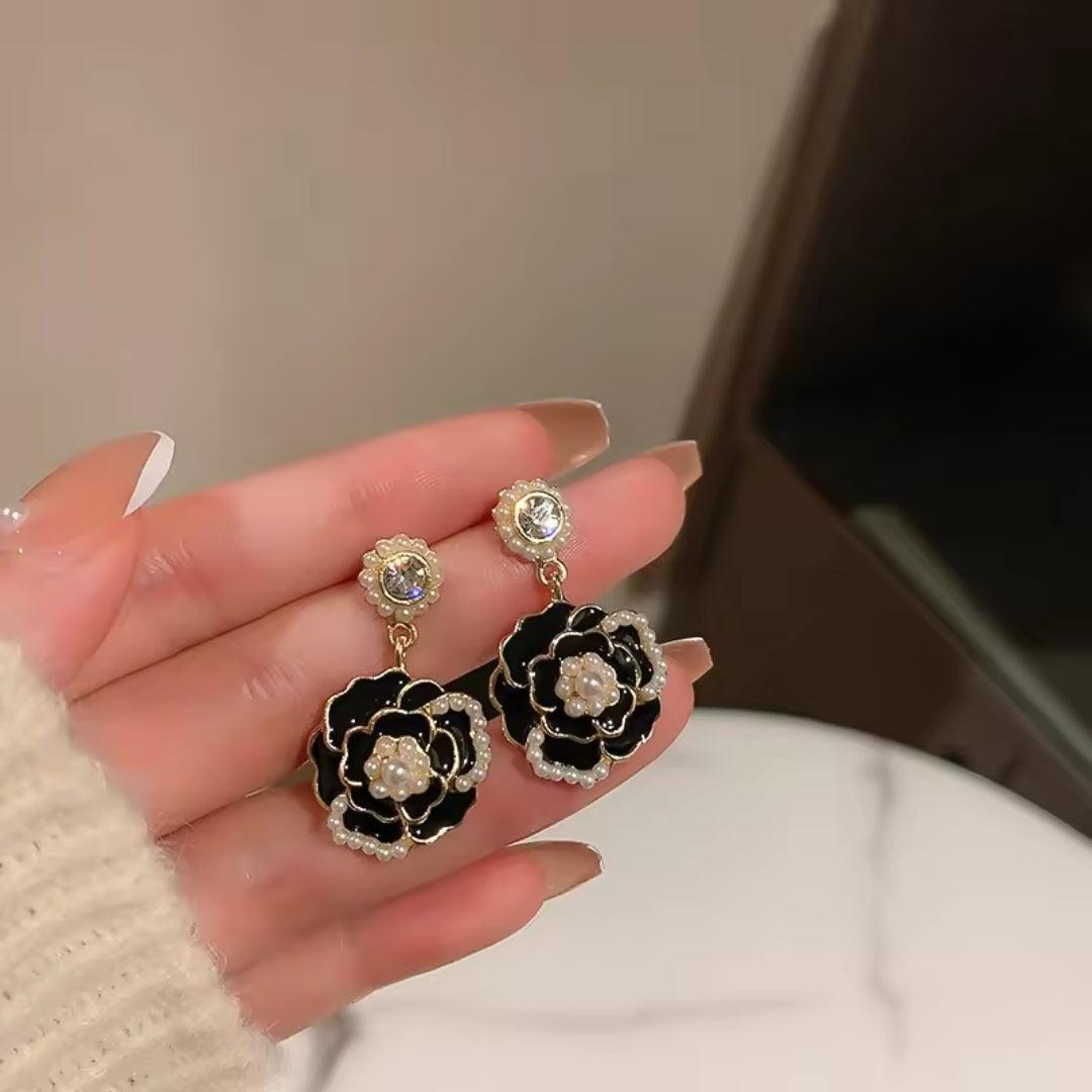 Flower classy earrings