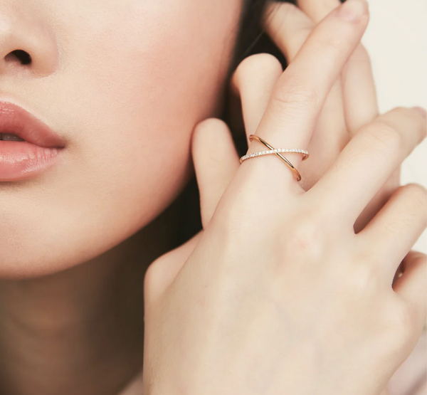 Twist of Grace Golden Ring