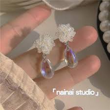 White floral earring
