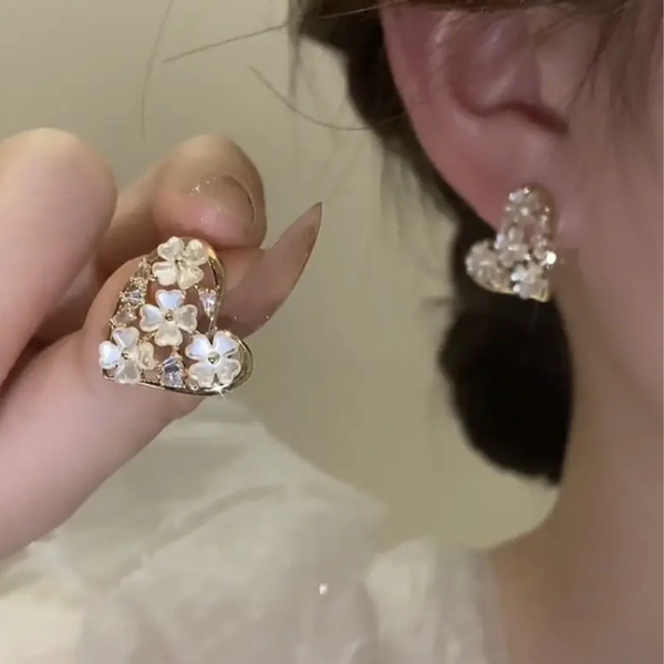 Love White Heart Whith Flowers Stud Earrings
