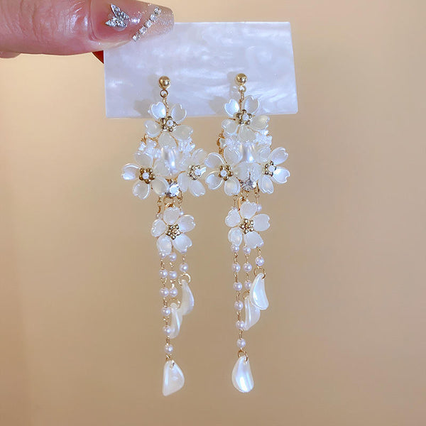 Romantic floral dangle earrings
