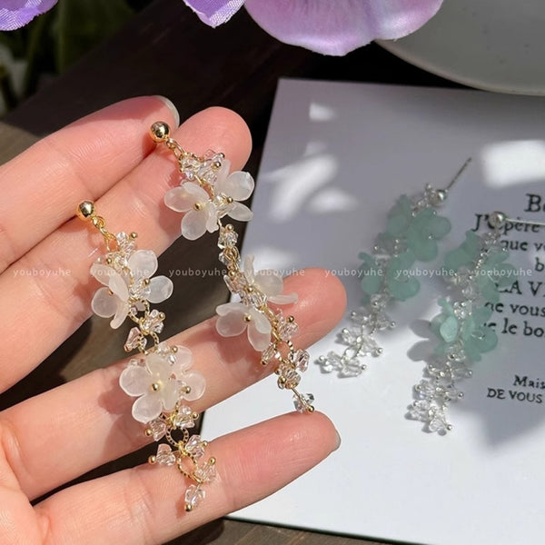 Elegant Floral Dangle Earrings