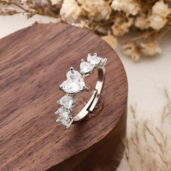 Queen White Heart Zircon Ring