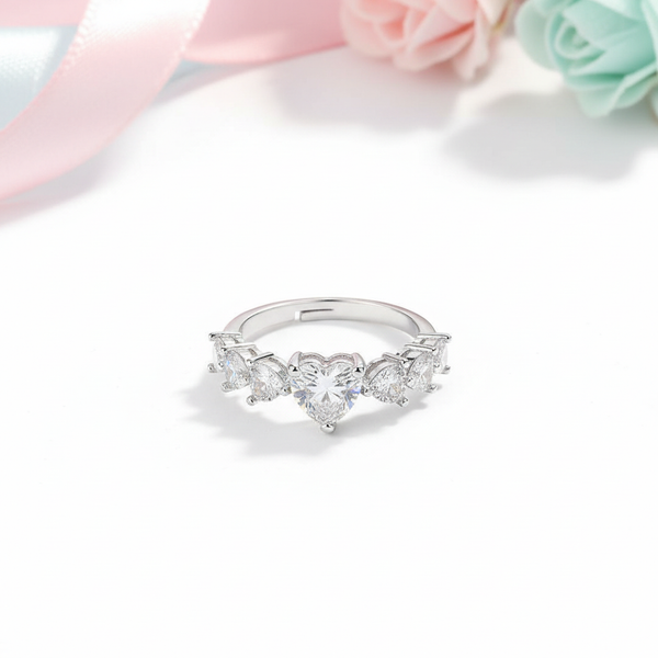Queen White Heart Zircon Ring