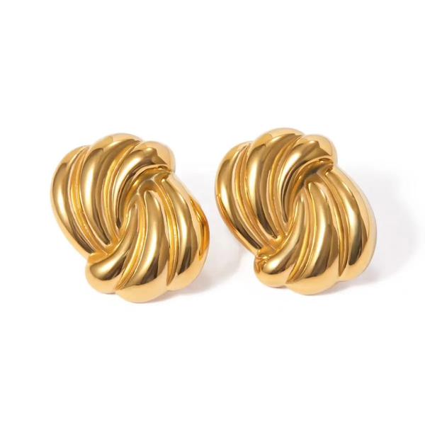 Anti tarnish stylish golden earrings