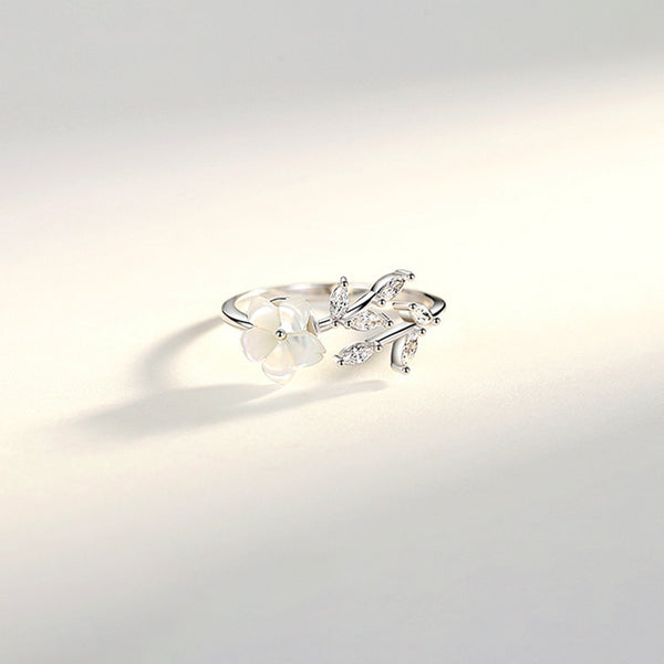 Silver color flower shape ziron ring