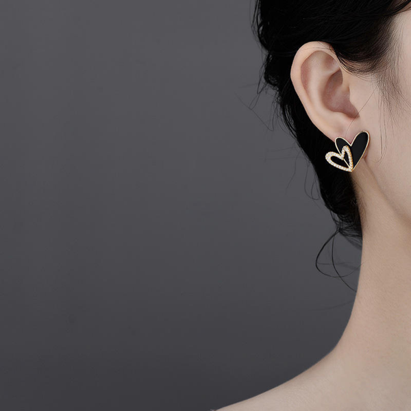 Black double heart earrings