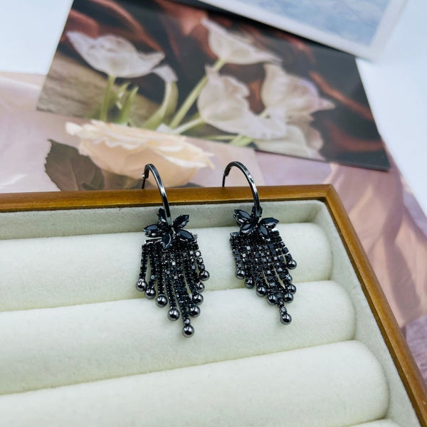 Little Black Leaf long Earring