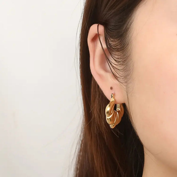 Anti tarnish golden color new hoop earrings