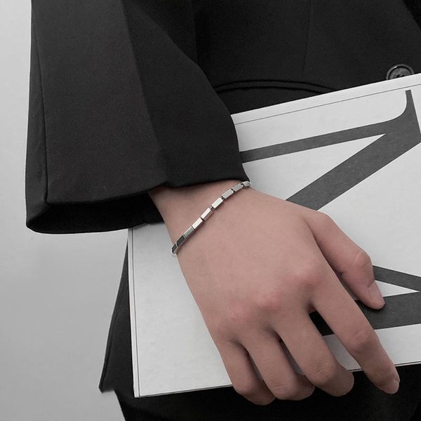 Silver Tone Bracelet of Small Rectangular Blocks Connect