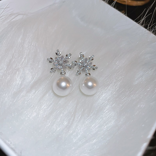 Silver Chimes Earring