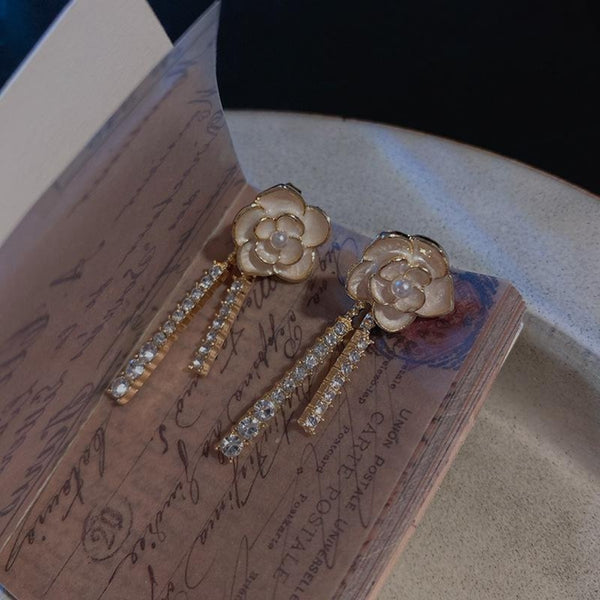Flower design earrings