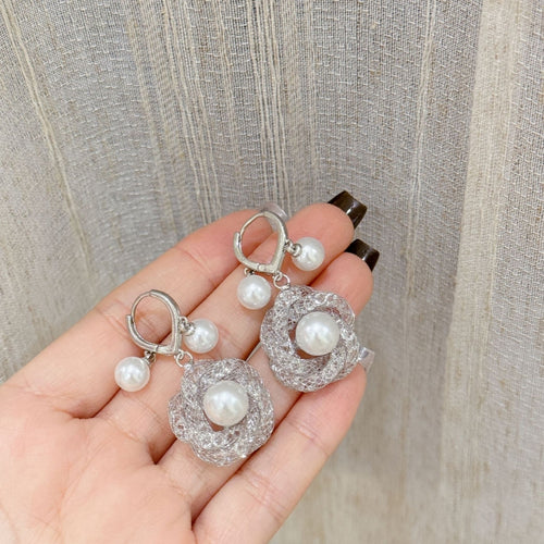 Pearl flower silver earrings