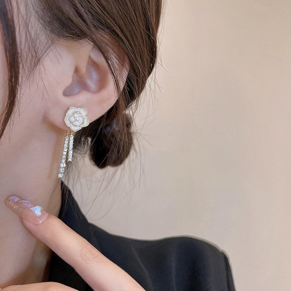 Flower design earrings