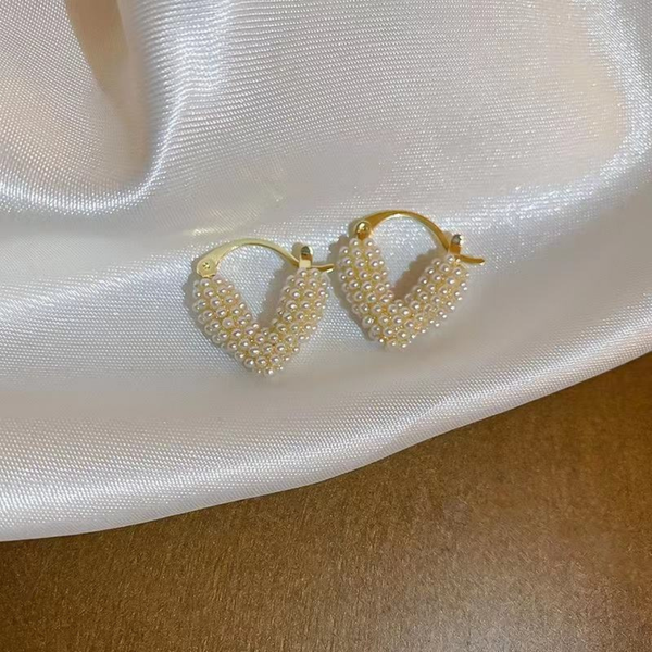 Shiny White Heart Hoop Earring