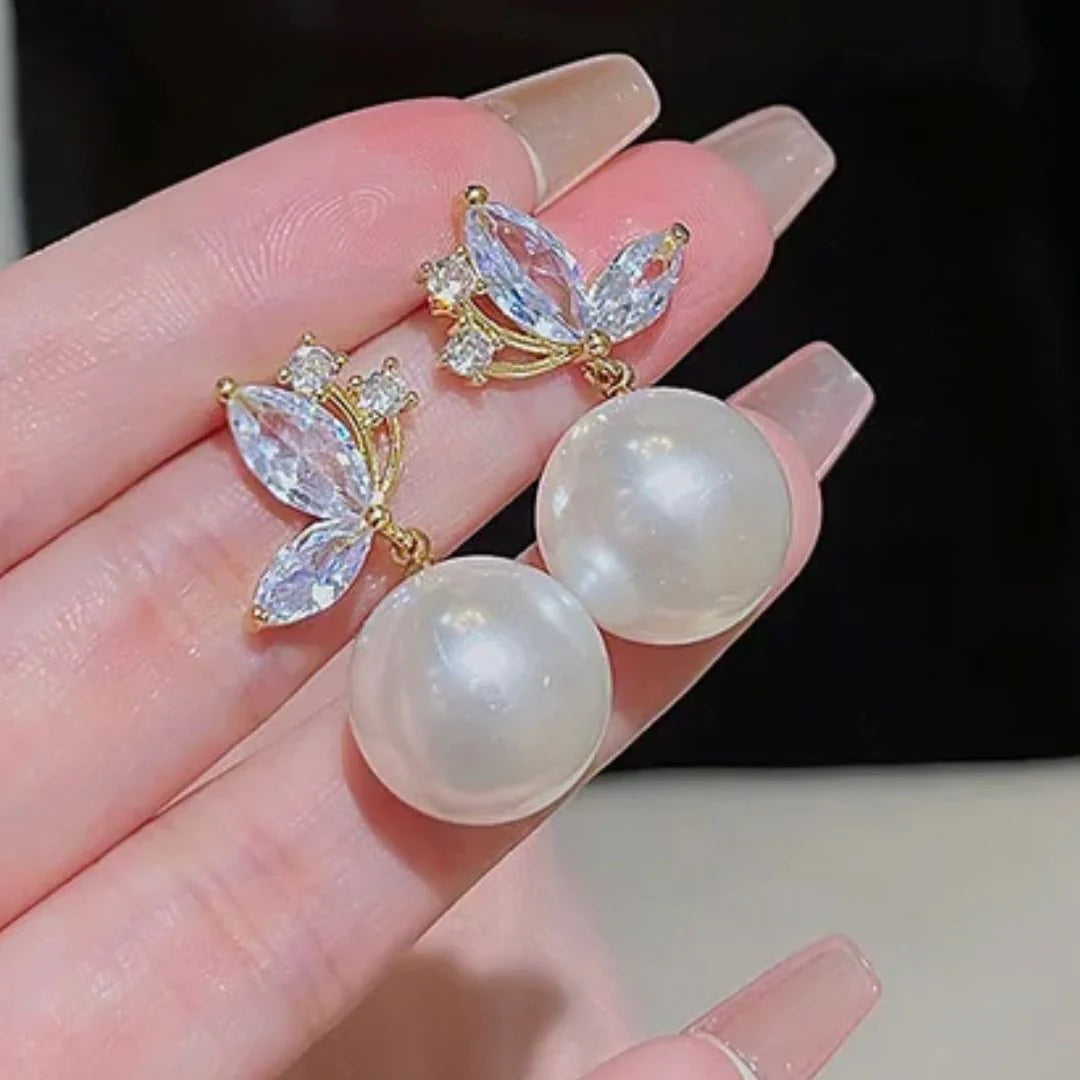 Leafy Pearl Drop Earring