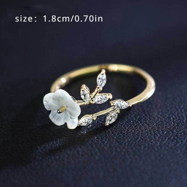 Gold White Flower With Leaf Ring