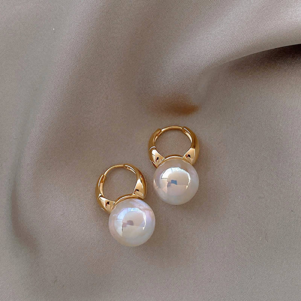 White Pearl earrings
