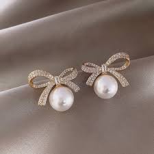Divastri Bow Earring
